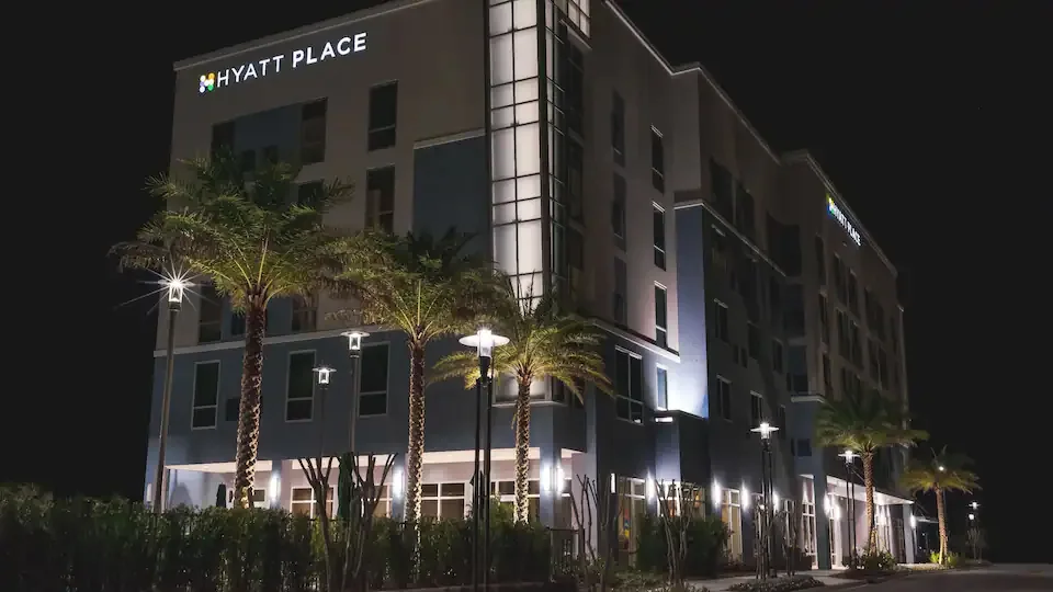Hyatt-Place-Sandestin-P001-Night-Exterior.16x9